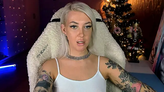 Snapshot of tykioty_Miley chatting on 10, 1, 2026 tykioty Miley online show from 10, 1, 2026