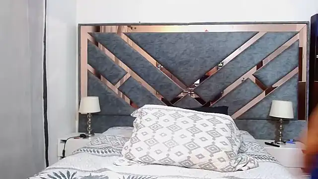 KarlaTesg online show from 9, 9, 2025