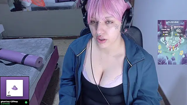 Eli666uwu online show from 20, 10, 2025