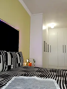 Snapshot of DarkButterfly99 chatting on 22, 10, 2025 DarkButterfly99 online show from 22, 10, 2025