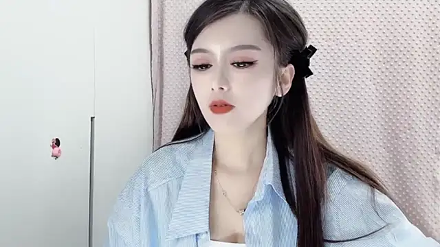 Snapshot of VIWVI chatting on 27, 2, 2025 VIWVI online show from 27, 2, 2025