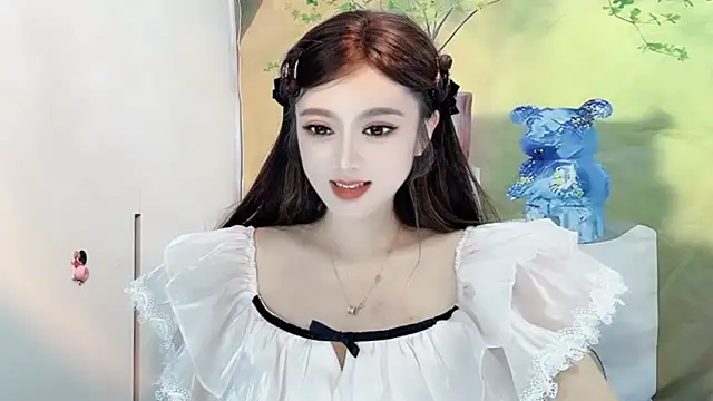 Snapshot of VIWVI chatting on 12, 3, 2025 VIWVI online show from 12, 3, 2025