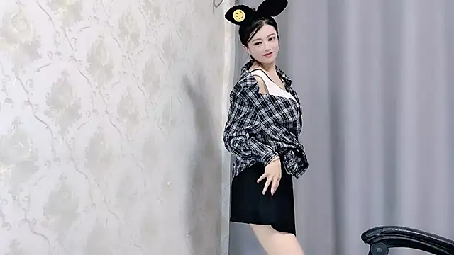 Snapshot of VIWVI chatting on 5, 10, 2025 VIWVI online show from 5, 10, 2025