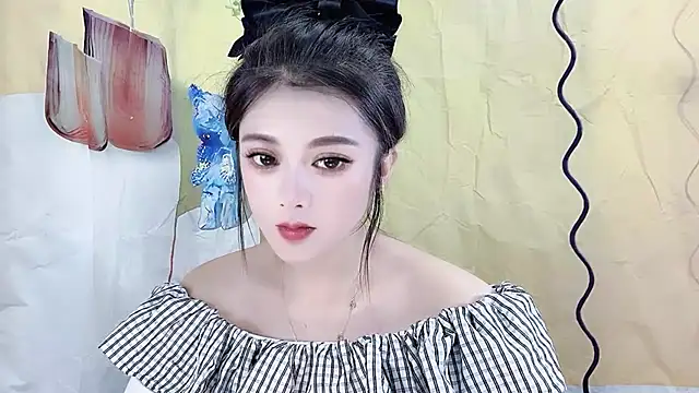 Snapshot of VIWVI chatting on 15, 10, 2025 VIWVI online show from 15, 10, 2025