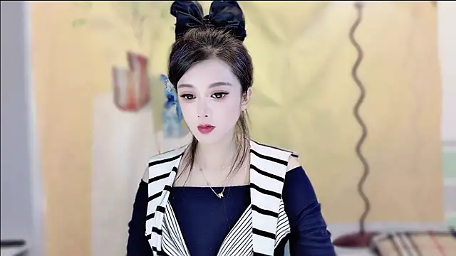 Snapshot of VIWVI chatting on 6, 11, 2025 VIWVI online show from 6, 11, 2025