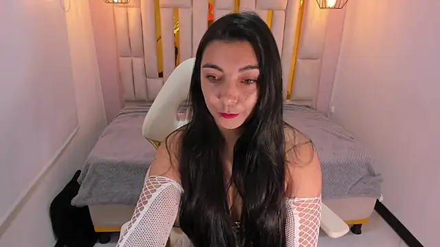 Karla hernandez  online show from 15, 2, 2025