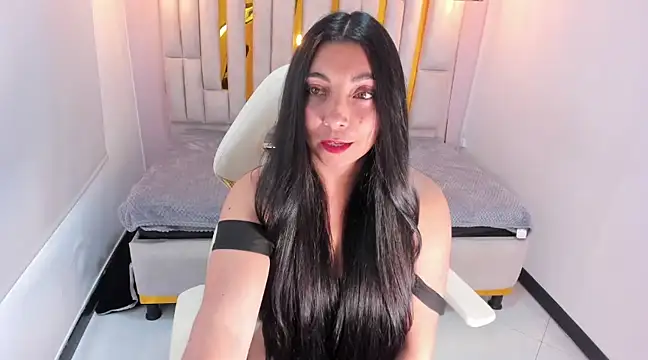 Karla hernandez  online show from 10, 3, 2025