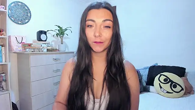 Snapshot of Karla_hernandez_ chatting on 8, 7, 2026 Karla hernandez online show from 8, 7, 2026
