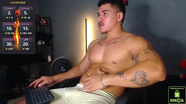 Snapshot of paulo_allen chatting on 27, 2, 2025 paulo allen online show from 27, 2, 2025