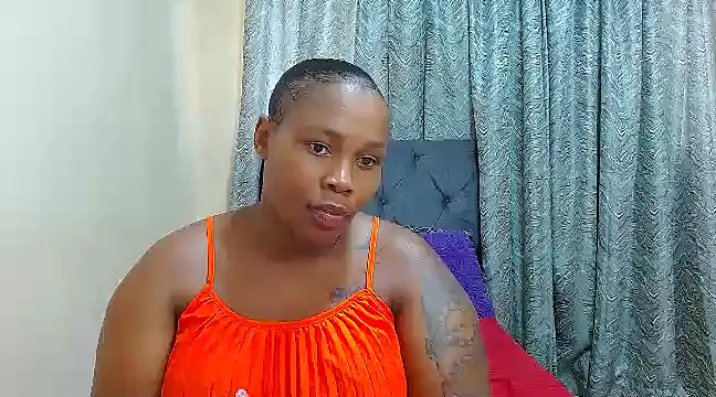 curvycloe1 online show from 17, 1, 2025