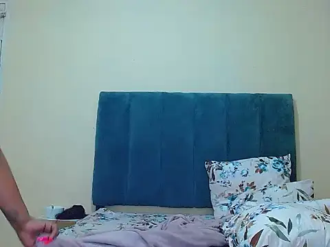 curvycloe1 online show from 26, 4, 2026