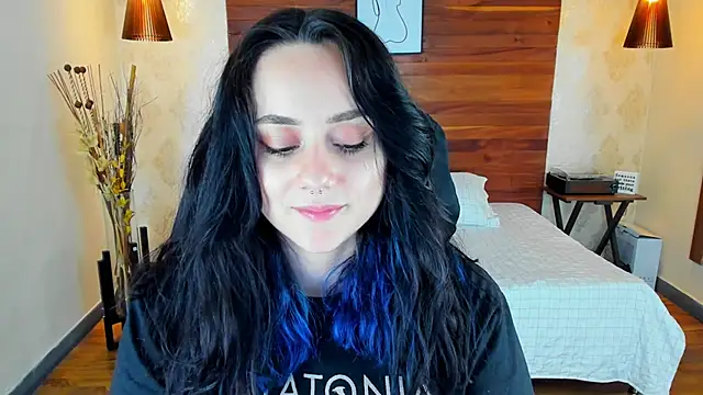 KatherineBond online show from 5, 3, 2025