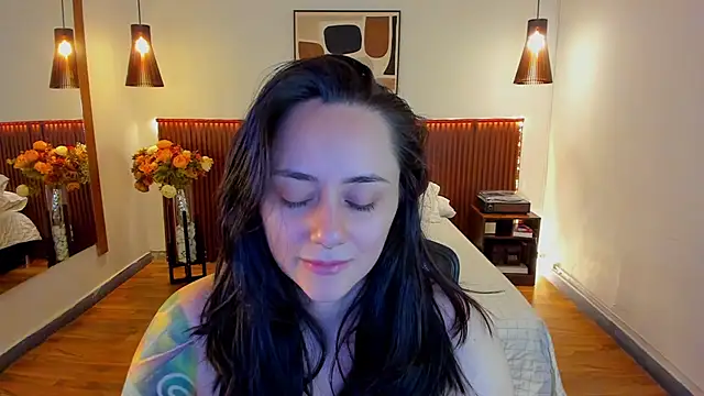 Snapshot of KatherineBond chatting on 16, 6, 2026 KatherineBond online show from 16, 6, 2026