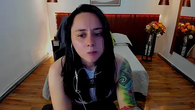 KatherineBond online show from 22, 7, 2026