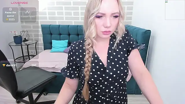 Snapshot of EvaMoran chatting on 8, 6, 2026 EvaMoran online show from 8, 6, 2026