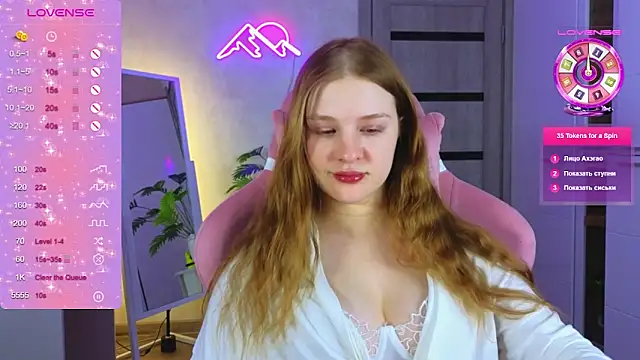 TrissMerigold9 online show from 5, 2, 2026