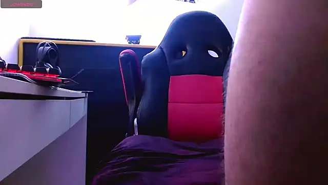 Snapshot of deividcloud36 chatting on 8, 3, 2026 deividcloud36 online show from 8, 3, 2026