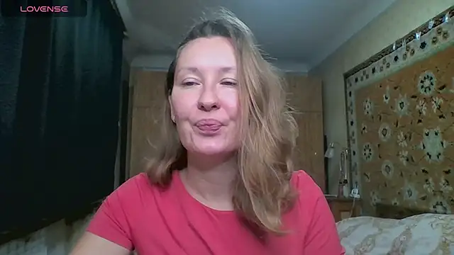 Snapshot of AnnaXLovers chatting on 10, 9, 2025 AnnaXLovers online show from 10, 9, 2025