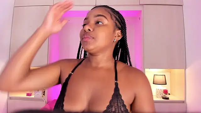 Snapshot of tamaraa_smiith chatting on 13, 2, 2025 tamaraa smiith online show from 13, 2, 2025