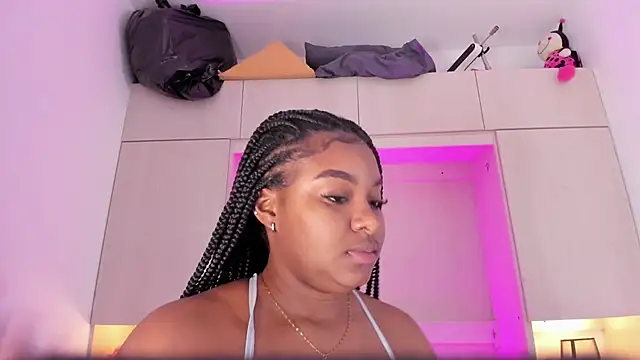 Snapshot of tamaraa_smiith chatting on 11, 3, 2025 tamaraa smiith online show from 11, 3, 2025