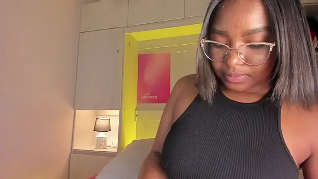 tamaraa smiith online show from 24, 4, 2026