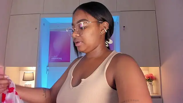 tamaraa smiith online show from 28, 4, 2026