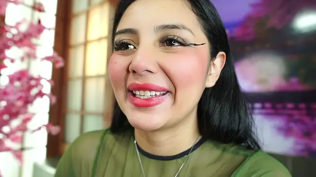 Snapshot of miss_lizith chatting on 8, 10, 2025 miss lizith online show from 8, 10, 2025