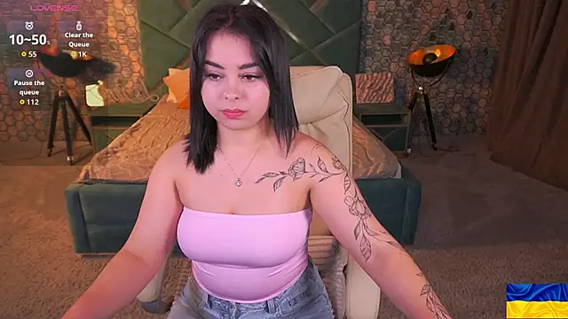 SusieWood online show from 12, 3, 2026