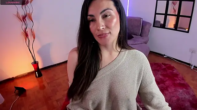 Snapshot of Elizabeth_taylor_b chatting on 8, 1, 2025 Elizabeth taylor b online show from 8, 1, 2025