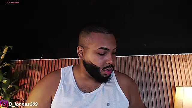 Snapshot of DilanJonnes_ chatting on 4, 10, 2025 DilanJonnes online show from 4, 10, 2025