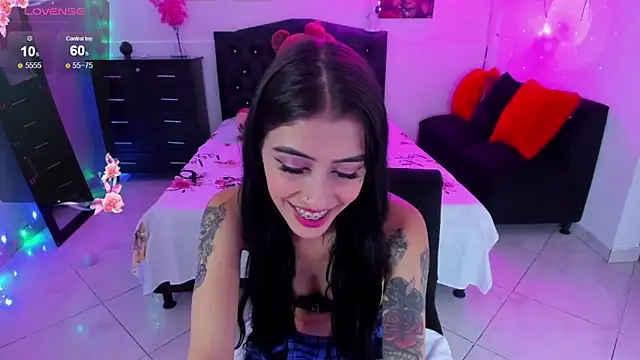 Snapshot of Melanny_lopez18 chatting on 27, 11, 2025 Melanny lopez18 online show from 27, 11, 2025