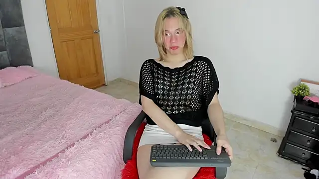 Snapshot of _Little_angel69 chatting on 28, 2, 2025 Little angel69 online show from 28, 2, 2025