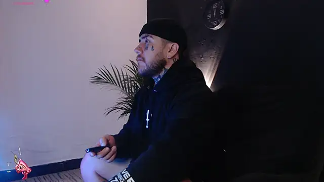 Ash gusbig online show from 15, 2, 2025