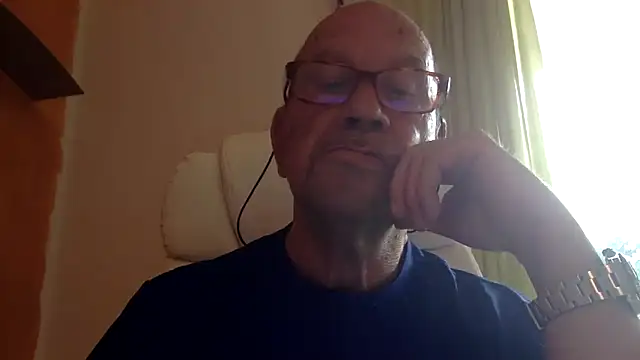 Snapshot of Bobby5169 chatting on 22, 6, 2026 Bobby5169 online show from 22, 6, 2026