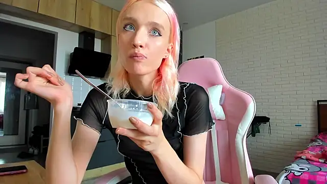  Alice Kitty online show from 20, 7, 2026