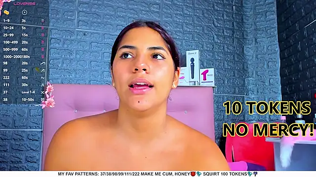 AriannaLewiis online show from 3, 2, 2025