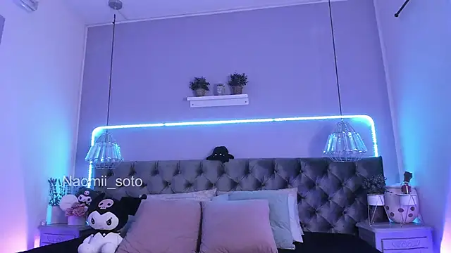 Naomii Soto online show from 18, 3, 2025