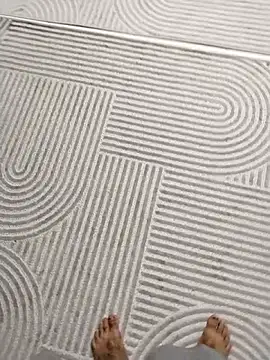 milf hunter 35 online show from 27, 4, 2026