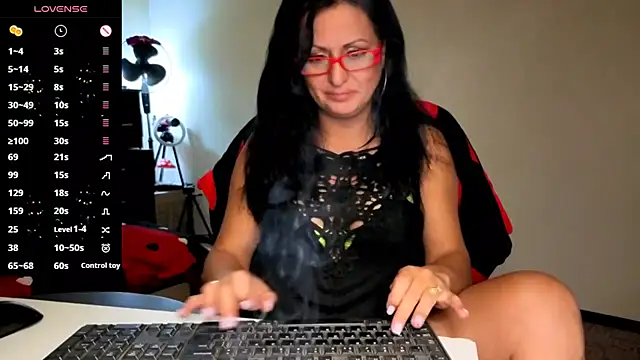 YourDreamLoverr online show from 25, 10, 2025