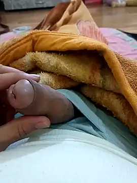 Snapshot of mrmukesh007 chatting on 21, 12, 2024 mrmukesh007 online show from 21, 12, 2024