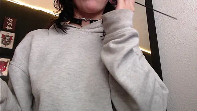 niakat  online show from 3, 12, 2024