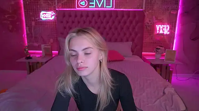 ChloeBrightt online show from 3, 11, 2025