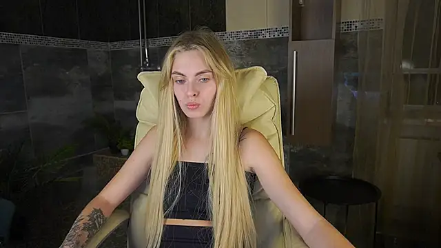 ChloeBrightt online show from 26, 11, 2025