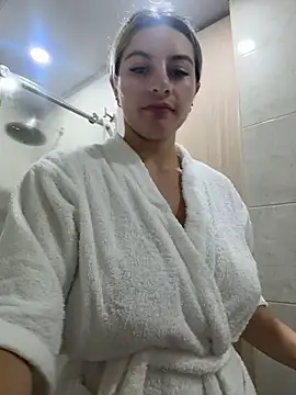 Snapshot of AtheneaRossi chatting on 28, 4, 2026 AtheneaRossi online show from 28, 4, 2026