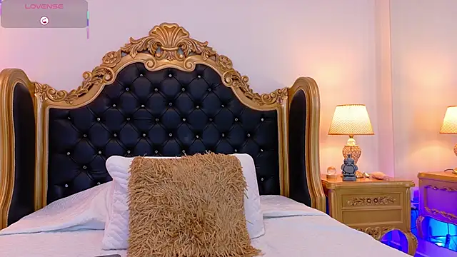 Snapshot of AdelinaVans chatting on 24, 2, 2026 AdelinaVans online show from 24, 2, 2026