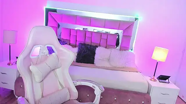 Aliciia cute1 online show from 20, 2, 2025