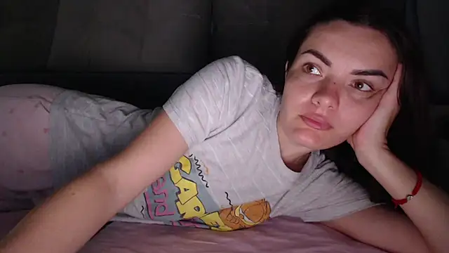  JustmeHere  online show from 18, 9, 2025