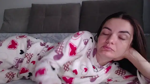  JustmeHere  online show from 14, 10, 2025