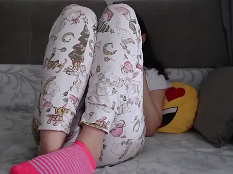  JustmeHere  online show from 19, 10, 2025