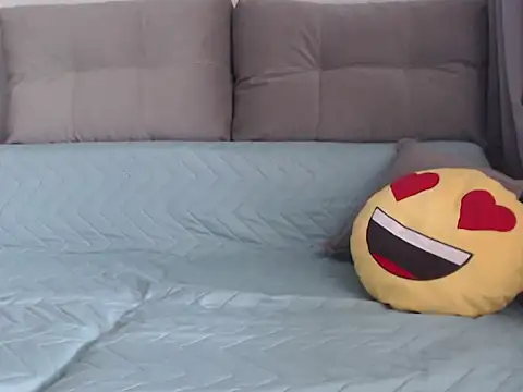  JustmeHere  online show from 20, 4, 2026